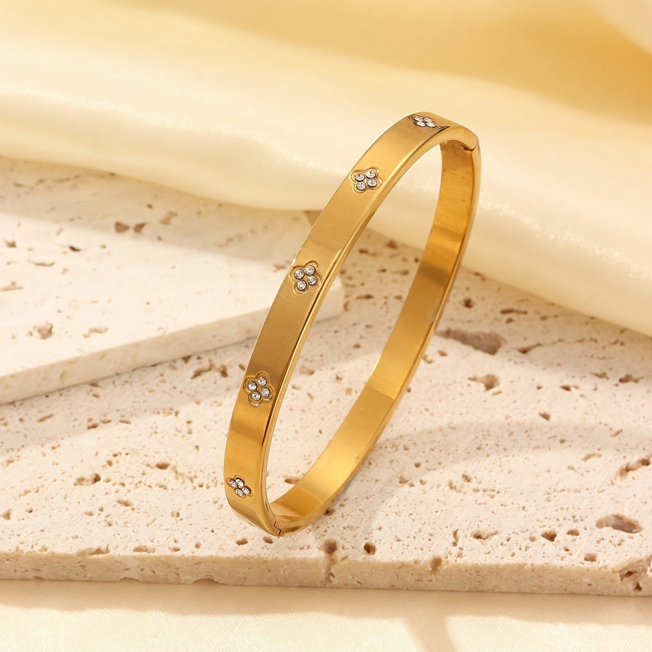 5pcs Women’s 18K Gold-Plated Multicolor Bracelets – Unique Fashion Gift Set